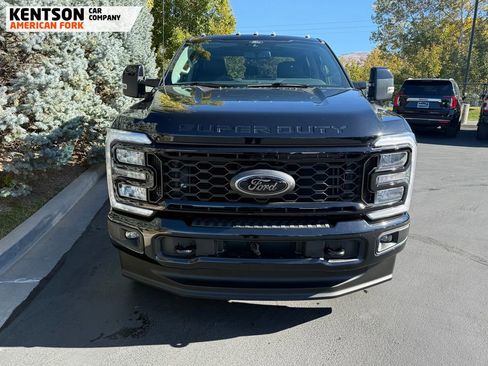 Used 2025 Ford F350 Lariat w/ Black Appearance Package image 2