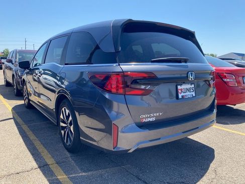 Used 2025 Honda Odyssey EX-L image 9