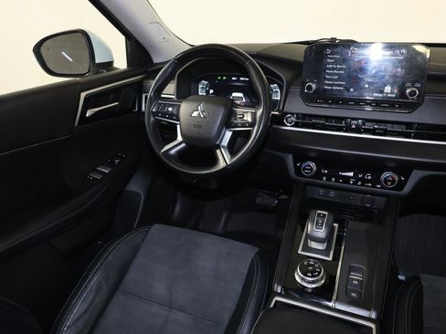 Used 2022 Mitsubishi Outlander SE AWD/4WD image 8