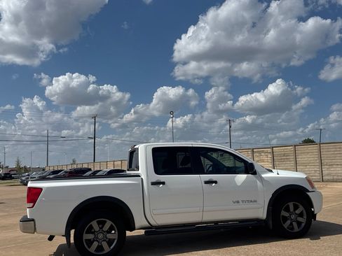 Used 2015 Nissan Titan SV w/ SV Value Truck Package RWD image 28