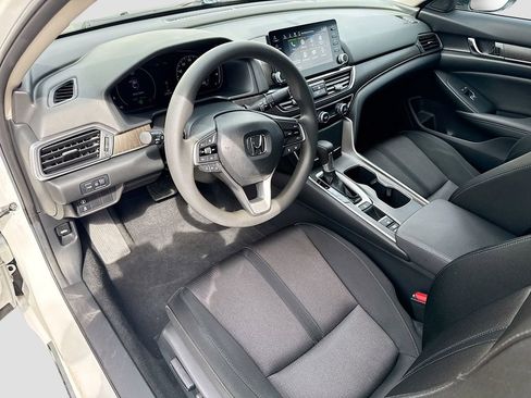 Used 2020 Honda Accord EX image 10