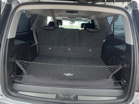 Used 2016 Chevrolet Suburban LTZ RWD image 25