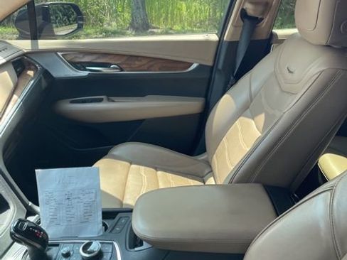 Used 2020 Cadillac XT5 Premium Luxury w/ Platinum Package image 9