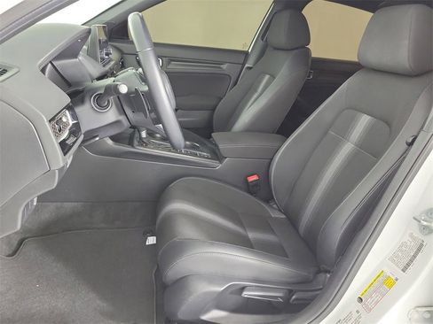 Used 2025 Honda Civic Sport image 15