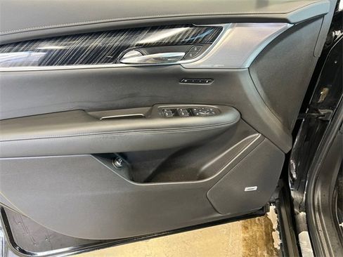 Certified 2023 Cadillac XT6 Premium Luxury w/ LPO, Floor Liner Package image 17