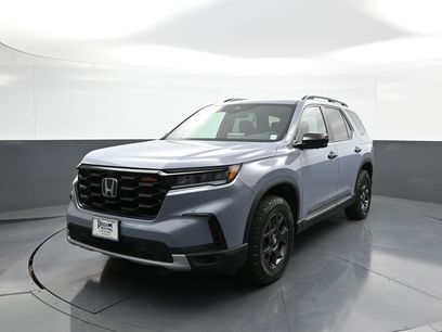 New 2025 Honda Pilot TrailSport