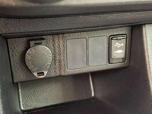 Certified 2016 Toyota Corolla L image 15