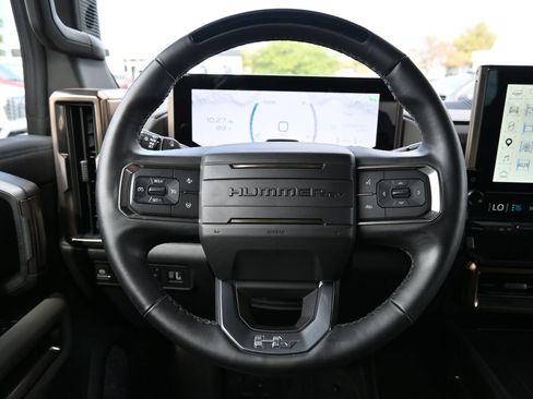 Used 2025 GMC Hummer EV 3X AWD/4WD image 10