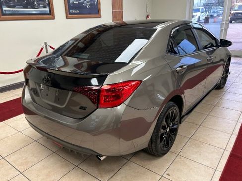 Used 2019 Toyota Corolla SE image 4