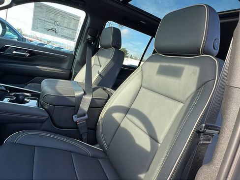 New 2026 Chevrolet Suburban Premier w/ Sun And Tow Package image 15