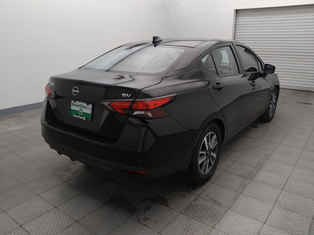 Used 2023 Nissan Versa SV FWD image 9
