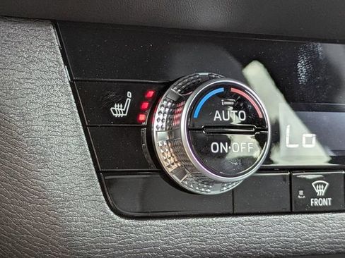 New 2026 Mitsubishi Outlander SE FWD image 23