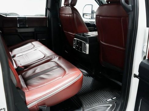 Used 2020 Ford F350 Platinum w/ Tremor Off-Road Package image 34