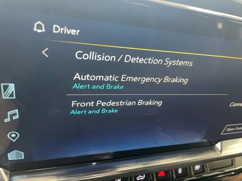 Used 2024 Chevrolet Silverado 2500 LT w/ Convenience Package image 11