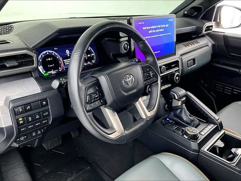 Used 2025 Toyota 4Runner Trailhunter AWD/4WD image 16