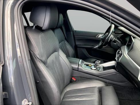 Used 2021 BMW X6 M50i w/ Premium Package AWD/4WD image 7