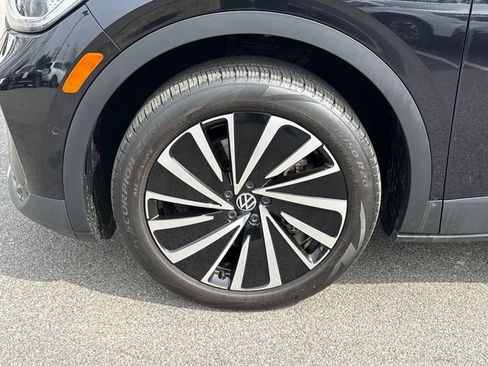 Certified 2023 Volkswagen ID.4 Pro S Plus image 10