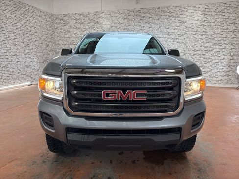Used 2019 GMC Canyon 2WD Crew Cab w/ Convenience Package image 2