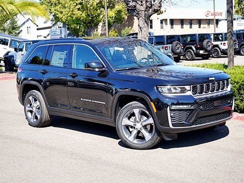 New 2026 Jeep Grand Cherokee Limited w/ Luxury Tech Group II image 3