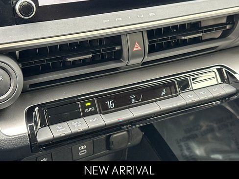 Used 2025 Toyota Prius LE image 24