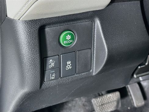 Used 2019 Honda HR-V EX-L image 16
