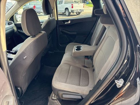 Used 2020 Ford Escape SE image 15