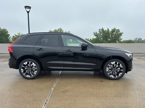 New 2026 Volvo XC60 B5 Plus w/ Protection Package Premier image 9