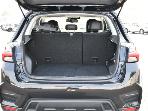 Used 2024 Mitsubishi Outlander Sport SE AWD/4WD image 31