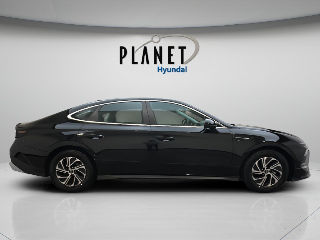 New 2026 Hyundai Sonata Blue FWD image 8