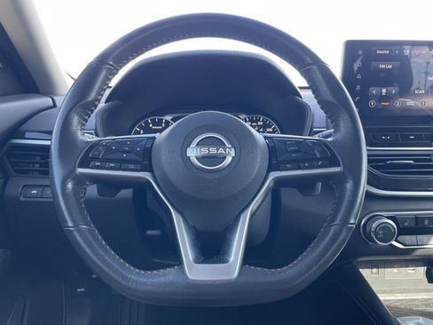 Certified 2023 Nissan Altima 2.5 SR w/ SR Premium Package image 6