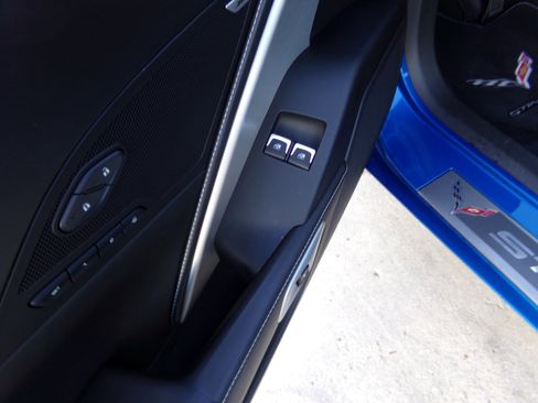 Used 2014 Chevrolet Corvette Stingray Convertible w/ 3LT Preferred Equipment Group image 17