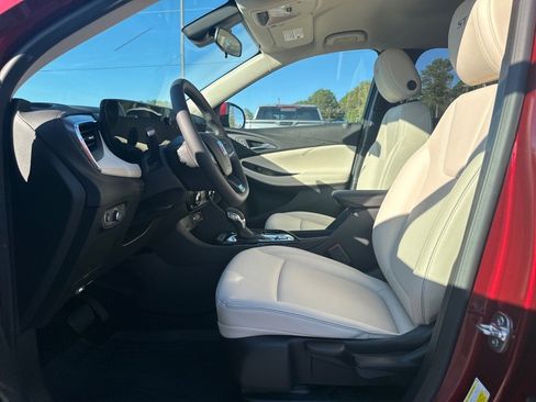 Used 2025 Buick Encore GX Sport Touring image 20