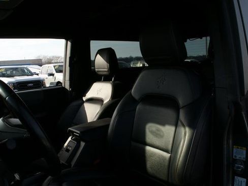 Used 2023 Ford Bronco Badlands w/ Sasquatch Package image 17