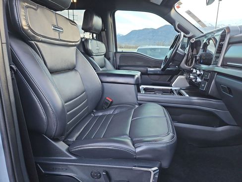 Used 2025 Ford F350 Platinum image 34