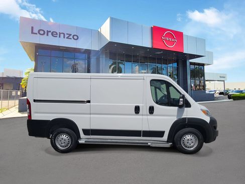 Used 2025 RAM ProMaster 2500 w/ U-Haul Equipment Group FWD image 4