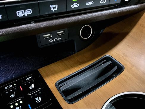 Used 2020 Lexus RX 450h AWD w/ Premium Package image 33