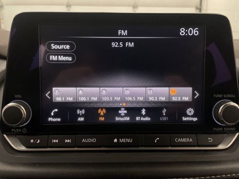 Used 2022 Nissan Rogue S image 7