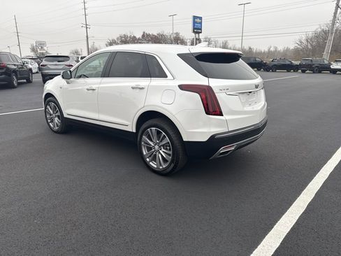 Used 2025 Cadillac XT5 Premium Luxury image 5