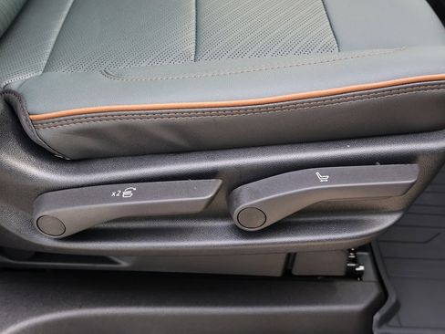 New 2026 GMC Yukon XL AT4 w/ AT4 Premium Package image 41