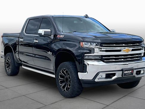 Used 2020 Chevrolet Silverado 1500 LTZ w/ LTZ Texas Edition AWD/4WD image 3