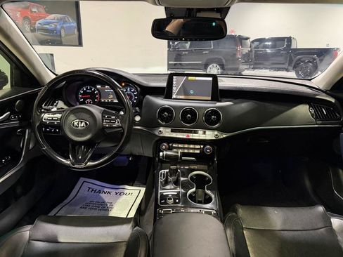 Used 2018 Kia Stinger Premium RWD image 21