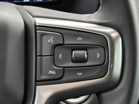 Used 2024 Chevrolet Suburban Premier image 15