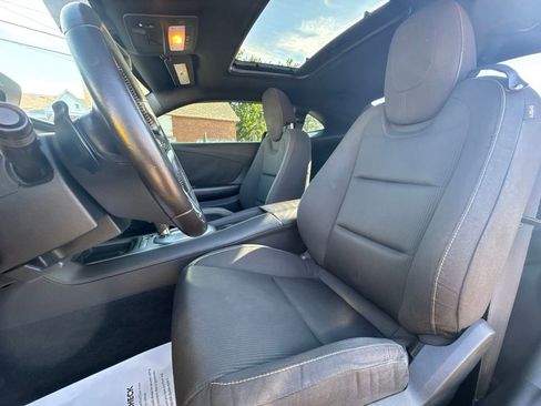 Used 2015 Chevrolet Camaro LT RWD image 15