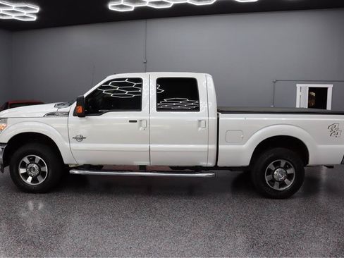 Used 2011 Ford F250 Lariat w/ Lariat Ultimate Pkg AWD/4WD image 2