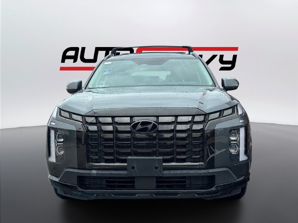 Used 2024 Hyundai Palisade XRT FWD image 2
