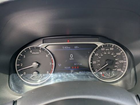 Used 2024 Nissan Altima 2.5 SV FWD image 26