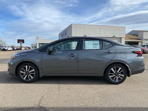 New 2025 Nissan Versa SV image 2
