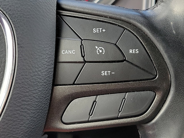 Used 2022 Dodge Charger SXT RWD image 16