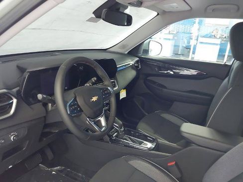 New 2026 Chevrolet TrailBlazer LT w/ Convenience Package FWD image 2