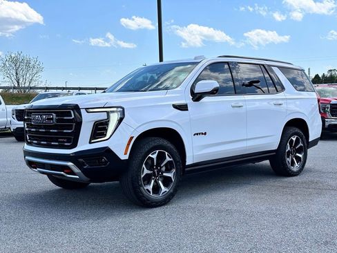 Certified 2025 GMC Yukon AT4 w/ AT4 Premium Package AWD/4WD image 2